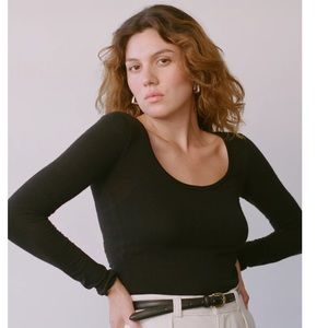 Ozma Scoop Top Black Medium